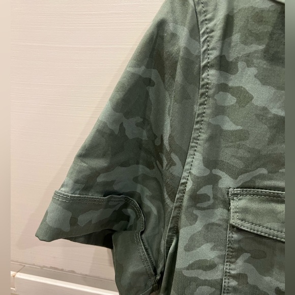 Vineyards vines women’s Margo camo shirt dress size 10 - Picture 3 of 5